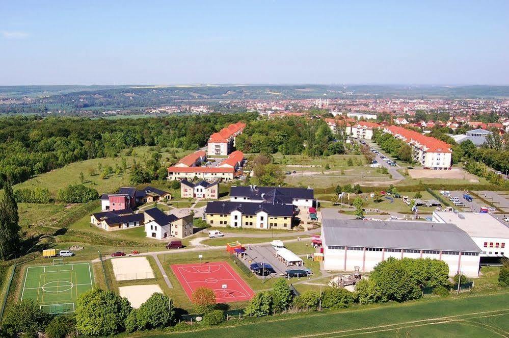 Euroville Jugend- Und Sporthotel Naumburg  Exterior photo